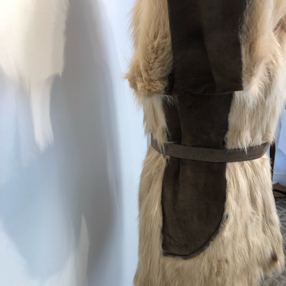 SOLD Vintage 70s Fur and Suede Coat As Is fully lined - Picture 4 of 8